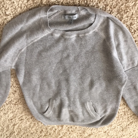 Grey shirt! - Picture 1 of 5